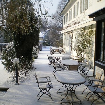 Hotel Landgut Burg Gmbh ไวน์ชตัดท์ ภายนอก รูปภาพ
