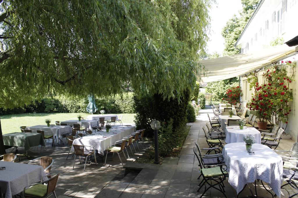 Hotel Landgut Burg Gmbh ไวน์ชตัดท์ ภายนอก รูปภาพ